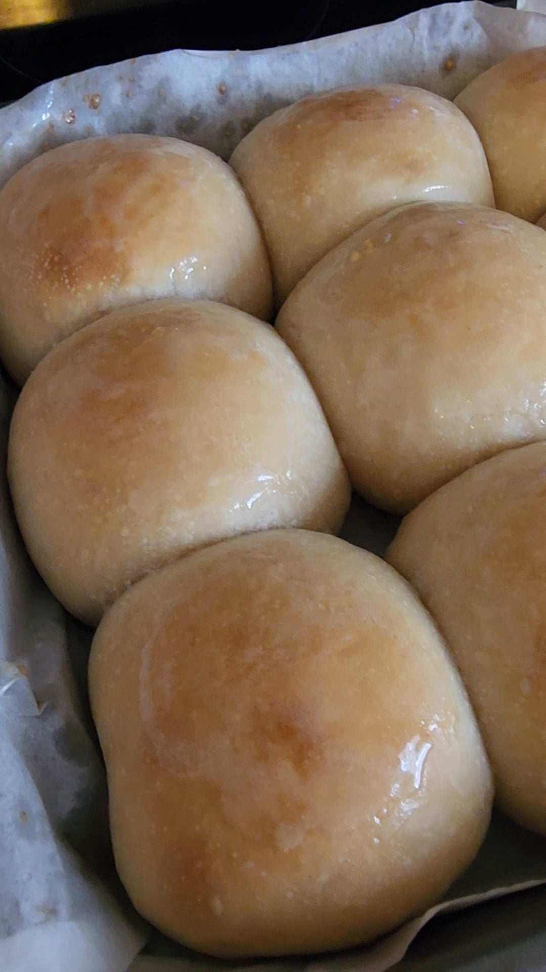 Vegan Dinner Rolls